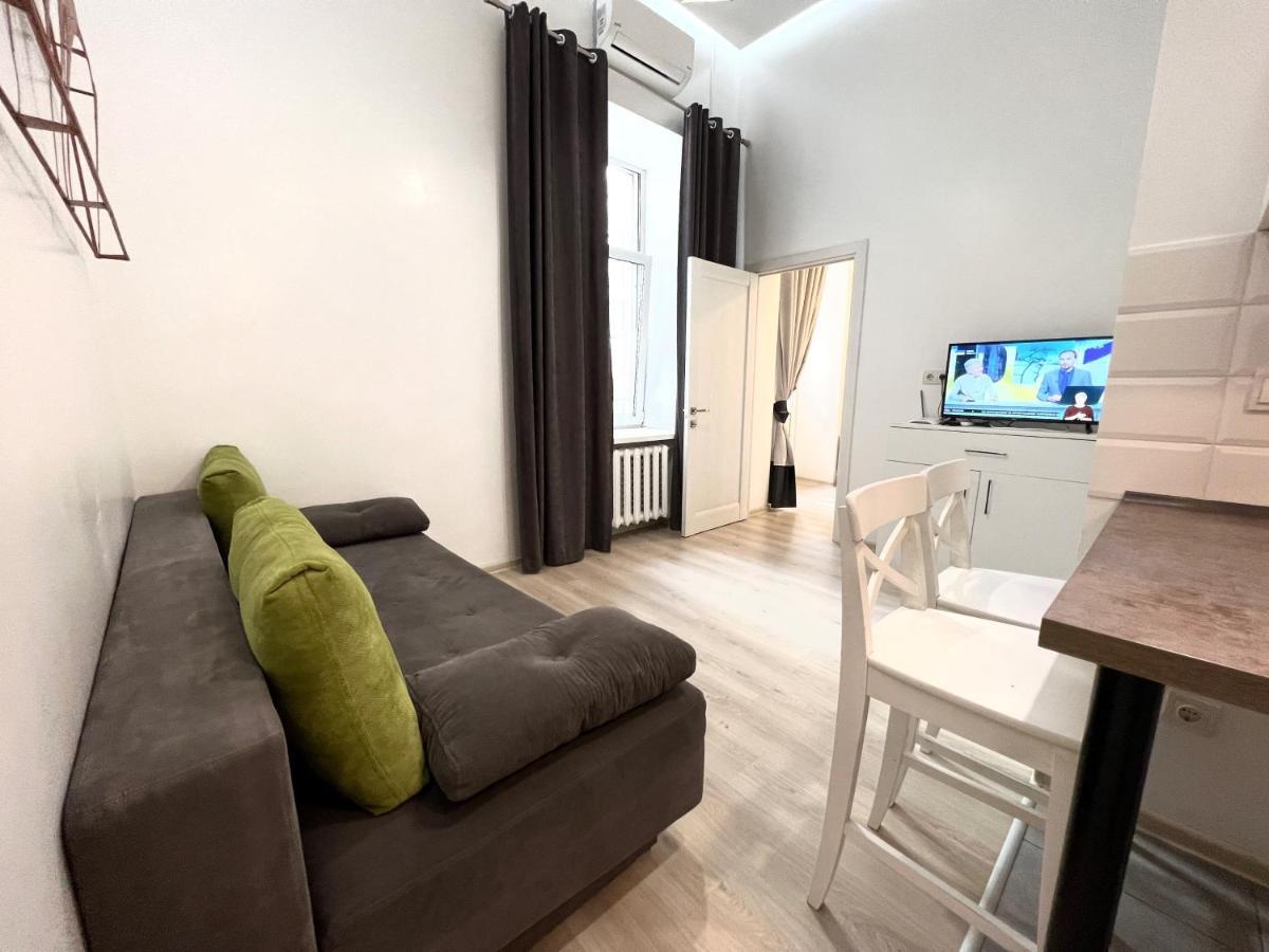 Kyiv White Apartment Bagian luar foto