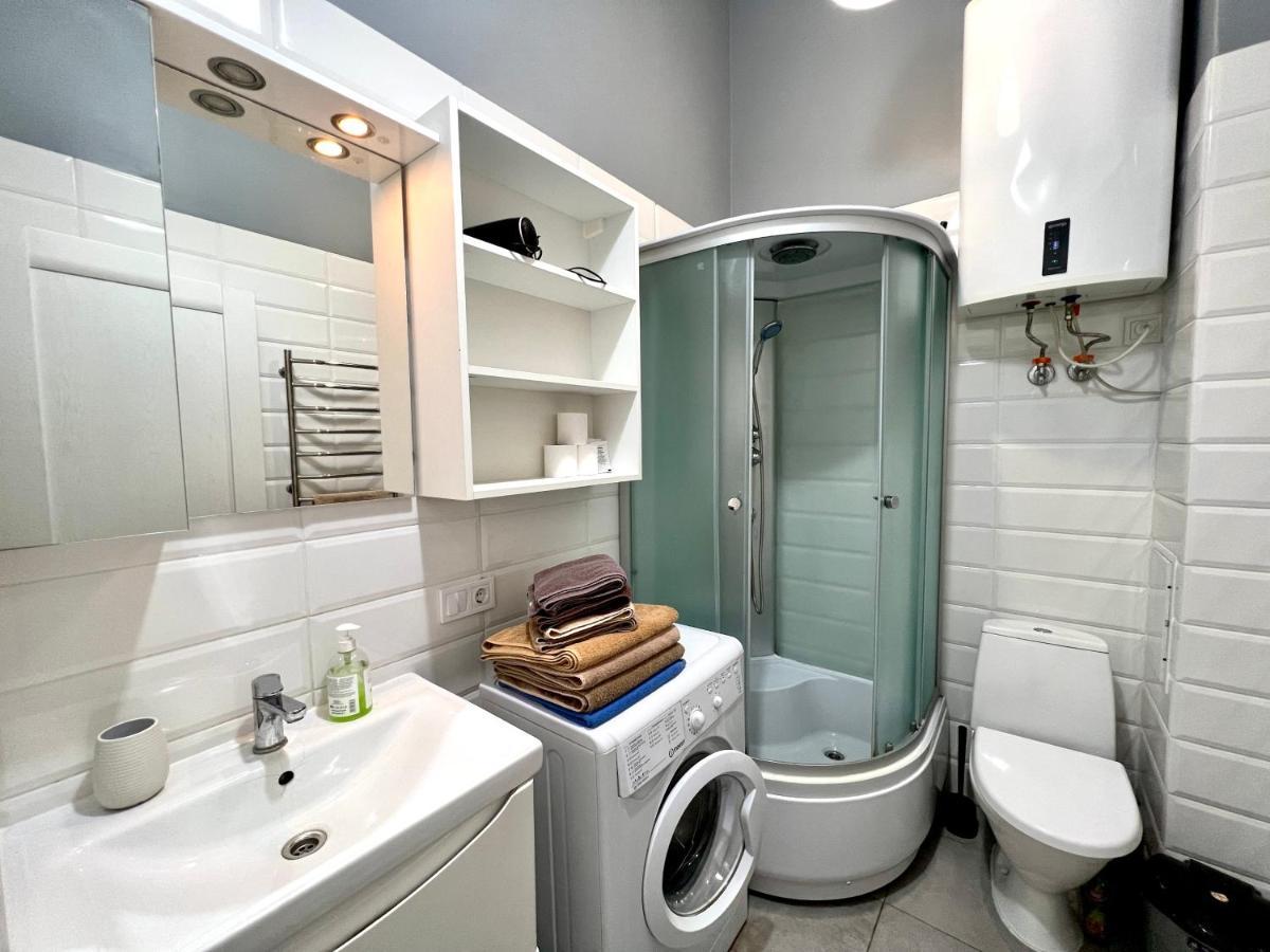 Kyiv White Apartment Bagian luar foto