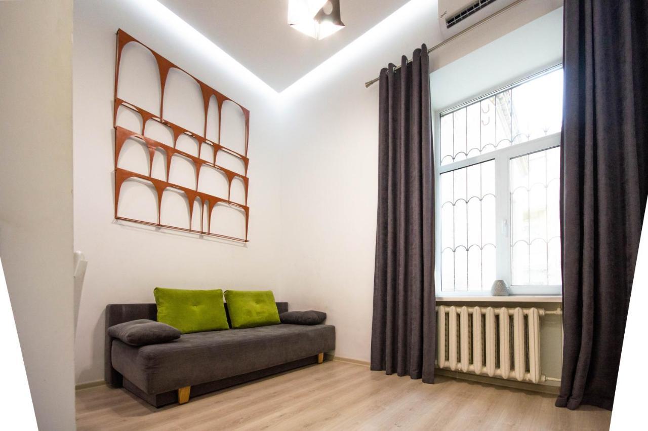 Kyiv White Apartment Bagian luar foto
